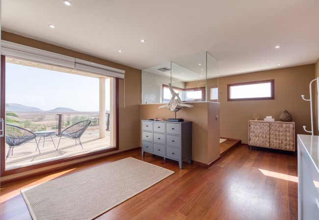 Villa em Antigua - Fuerteventura - HomeForGuest Casa Atlanntes: piscina climatizada, jardín de 4000m² - HomeForGuest  Villa em Antigua - Fuerteventura - HomeForGuest Casa Atlanntes: piscina climatizada, jardín de 4000m² - HomeForGuest