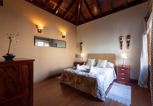 Villa em Antigua - Fuerteventura - HomeForGuest Casa Atlanntes: piscina climatizada, jardín de 4000m² - HomeForGuest  Villa em Antigua - Fuerteventura - HomeForGuest Casa Atlanntes: piscina climatizada, jardín de 4000m² - HomeForGuest