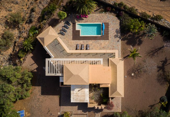 Villa em Antigua - Fuerteventura - HomeForGuest Casa Atlanntes: piscina climatizada, jardín de 4000m² - HomeForGuest  Villa em Antigua - Fuerteventura - HomeForGuest Casa Atlanntes: piscina climatizada, jardín de 4000m² - HomeForGuest