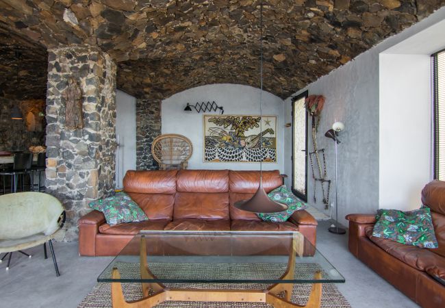 Apartamento em Arico - HomeForGuest NextDoor Oasis: frente al mar, terraza, piscina natural- HomeForGuest Apartamento em Arico - HomeForGuest NextDoor Oasis: frente al mar, terraza, piscina natural- HomeForGuest