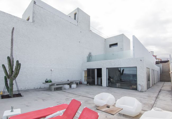 Apartamento em Arico - HomeForGuest NextDoor Oasis: frente al mar, terraza, piscina natural- HomeForGuest Apartamento em Arico - HomeForGuest NextDoor Oasis: frente al mar, terraza, piscina natural- HomeForGuest