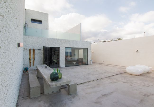 Apartamento em Arico - HomeForGuest NextDoor Oasis: frente al mar, terraza, piscina natural- HomeForGuest Apartamento em Arico - HomeForGuest NextDoor Oasis: frente al mar, terraza, piscina natural- HomeForGuest