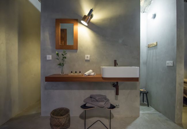 Apartamento em Arico - HomeForGuest NextDoor Oasis: frente al mar, terraza, piscina natural- HomeForGuest Apartamento em Arico - HomeForGuest NextDoor Oasis: frente al mar, terraza, piscina natural- HomeForGuest
