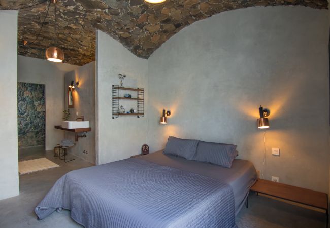 Apartamento em Arico - HomeForGuest NextDoor Oasis: frente al mar, terraza, piscina natural- HomeForGuest Apartamento em Arico - HomeForGuest NextDoor Oasis: frente al mar, terraza, piscina natural- HomeForGuest