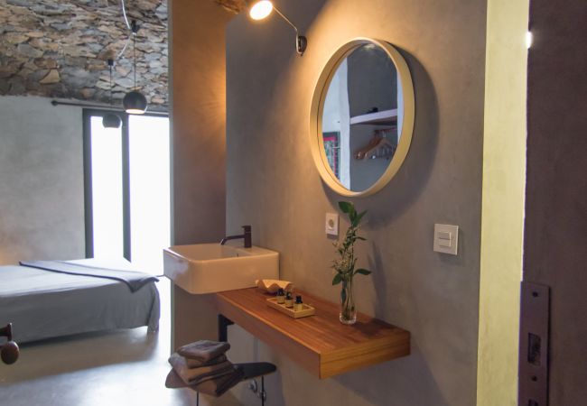 Apartamento em Arico - HomeForGuest NextDoor Oasis: frente al mar, terraza, piscina natural- HomeForGuest Apartamento em Arico - HomeForGuest NextDoor Oasis: frente al mar, terraza, piscina natural- HomeForGuest