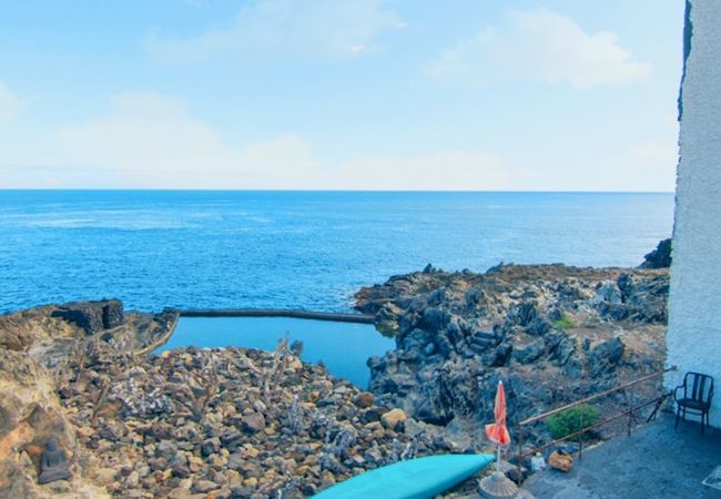 Apartamento em Arico - HomeForGuest NextDoor Oasis: frente al mar, terraza, piscina natural- HomeForGuest Apartamento em Arico - HomeForGuest NextDoor Oasis: frente al mar, terraza, piscina natural- HomeForGuest
