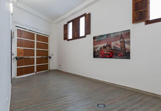 Casa em Arucas - HomeForGuest Acogedor Loft con Parking junto a la Catedral de Arucas Casa em Arucas - HomeForGuest Acogedor Loft con Parking junto a la Catedral de Arucas