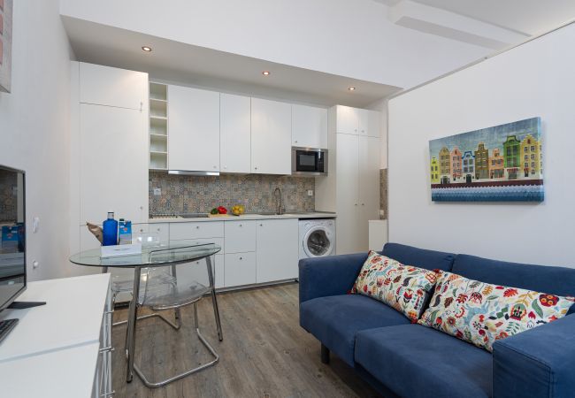 Casa em Arucas - HomeForGuest Acogedor Loft con Parking junto a la Catedral de Arucas Casa em Arucas - HomeForGuest Acogedor Loft con Parking junto a la Catedral de Arucas