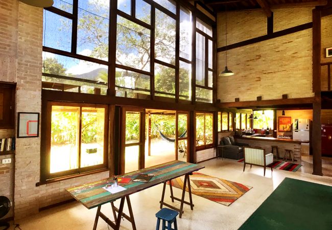 Casa em Ilhabela - Loft charmoso c/ wi-fi perto da praia em Ilhabela Casa em Ilhabela - Loft charmoso c/ wi-fi perto da praia em Ilhabela
