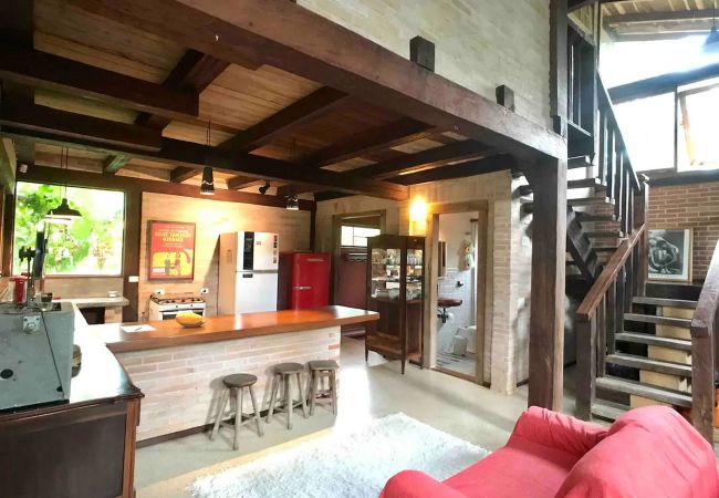 Casa em Ilhabela - Loft charmoso c/ wi-fi perto da praia em Ilhabela Casa em Ilhabela - Loft charmoso c/ wi-fi perto da praia em Ilhabela