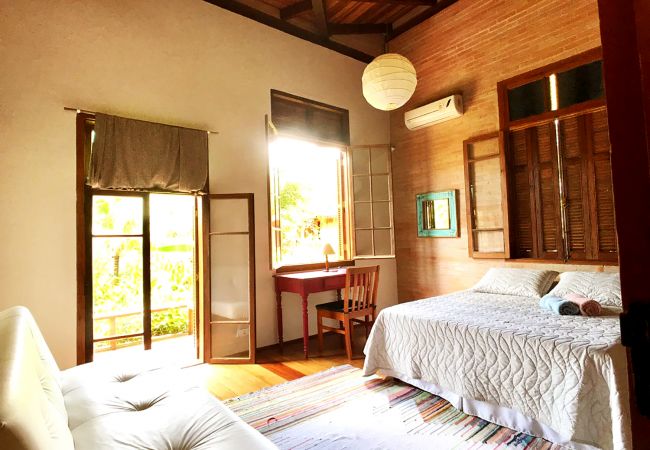 Casa em Ilhabela - Loft charmoso c/ wi-fi perto da praia em Ilhabela Casa em Ilhabela - Loft charmoso c/ wi-fi perto da praia em Ilhabela