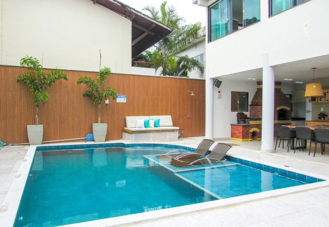 Apartamento em Porto Seguro - Apto 7 com piscina a 150 m da praia de Mundaí Apartamento em Porto Seguro - Apto 7 com piscina a 150 m da praia de Mundaí