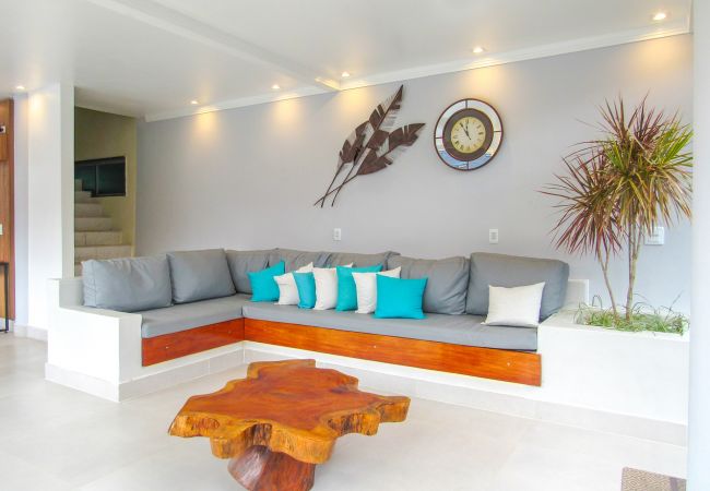 Apartamento em Porto Seguro - Apto 1 c/ piscina e wi-fi a 150 m da praia Mundaí Apartamento em Porto Seguro - Apto 1 c/ piscina e wi-fi a 150 m da praia Mundaí