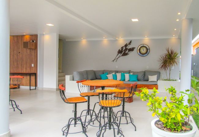 Apartamento em Porto Seguro - Apto 1 c/ piscina e wi-fi a 150 m da praia Mundaí Apartamento em Porto Seguro - Apto 1 c/ piscina e wi-fi a 150 m da praia Mundaí