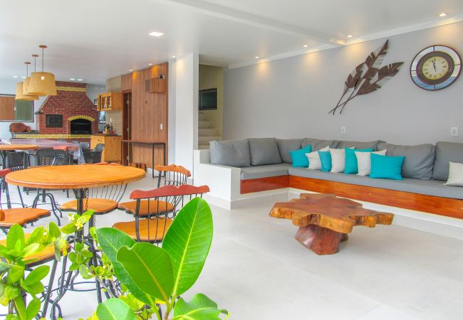 Apartamento em Porto Seguro - Apto 2 c/ piscina e wi-fi a 150 m da praia Mundaí Apartamento em Porto Seguro - Apto 2 c/ piscina e wi-fi a 150 m da praia Mundaí