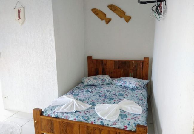 Quarto em Caraguatatuba - Suíte 2 com piscina e wi-fi em Caraguatatuba Quarto em Caraguatatuba - Suíte 2 com piscina e wi-fi em Caraguatatuba