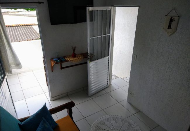 Quarto em Caraguatatuba - Suíte 2 com piscina e wi-fi em Caraguatatuba Quarto em Caraguatatuba - Suíte 2 com piscina e wi-fi em Caraguatatuba