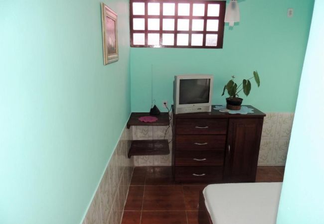 Quarto em Caraguatatuba - Suíte 5 com piscina e wi-fi em Caraguatatuba Quarto em Caraguatatuba - Suíte 5 com piscina e wi-fi em Caraguatatuba