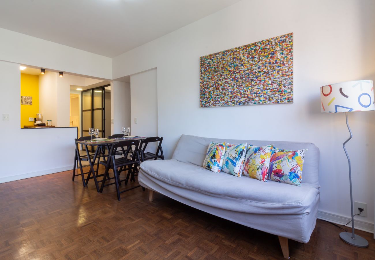 Apartamento em Rio de Janeiro - 10 minutos da praia de Ipanema | AC402