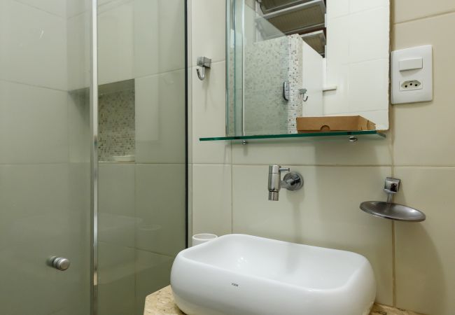 Apartamento em Rio de Janeiro - Sossego em Copa | Vista arborizada | BR1009 Apartamento em Rio de Janeiro - Sossego em Copa | Vista arborizada | BR1009