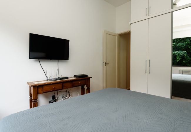 Apartamento em Rio de Janeiro - Sossego em Copa | Vista arborizada | BR1009 Apartamento em Rio de Janeiro - Sossego em Copa | Vista arborizada | BR1009