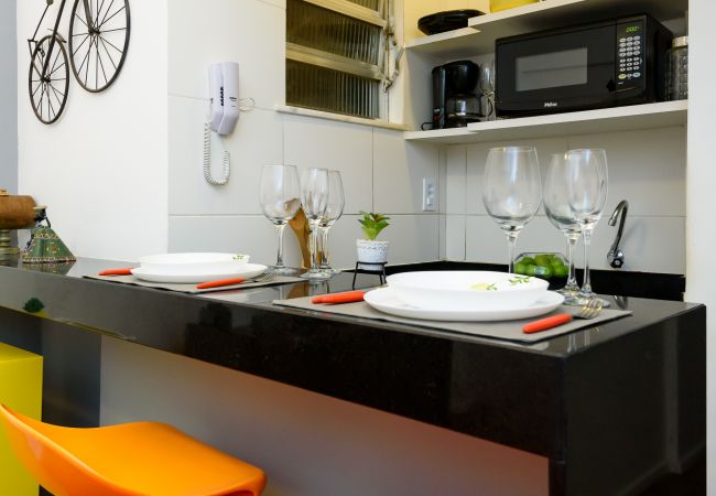 Apartamento em Rio de Janeiro - Sossego em Copa | Vista arborizada | BR1009 Apartamento em Rio de Janeiro - Sossego em Copa | Vista arborizada | BR1009