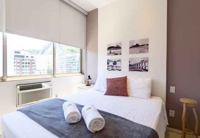Apartamento em Rio de Janeiro - 450 metros da praia do Leme | PI903 Apartamento em Rio de Janeiro - 450 metros da praia do Leme | PI903