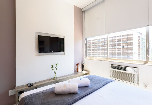 Apartamento em Rio de Janeiro - 450 metros da praia do Leme | PI903 Apartamento em Rio de Janeiro - 450 metros da praia do Leme | PI903