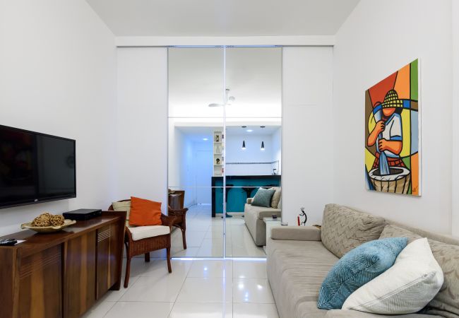 Apartamento em Rio de Janeiro - 450 metros da praia do Leme | PI903 Apartamento em Rio de Janeiro - 450 metros da praia do Leme | PI903