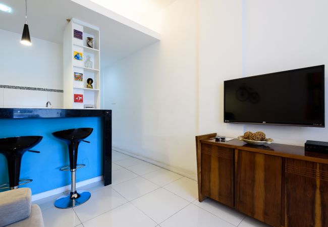 Apartamento em Rio de Janeiro - 450 metros da praia do Leme | PI903 Apartamento em Rio de Janeiro - 450 metros da praia do Leme | PI903