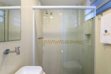 Apartamento em Rio de Janeiro - 450 metros da praia do Leme | PI903