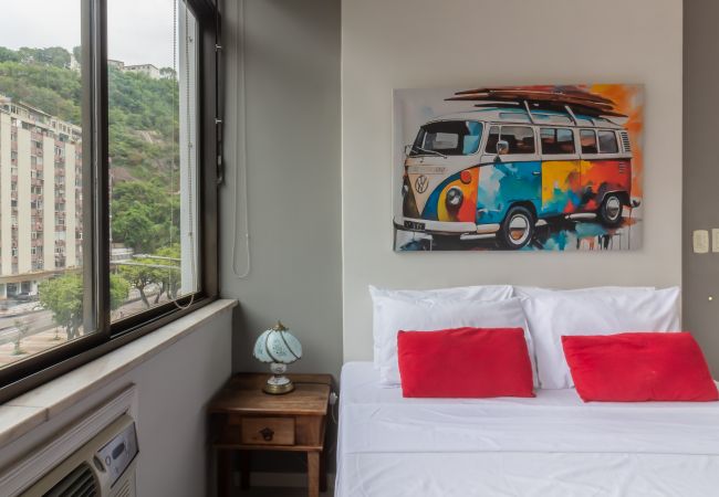 Apartamento em Rio de Janeiro - 450 metros da praia do Leme | PI401 Apartamento em Rio de Janeiro - 450 metros da praia do Leme | PI401