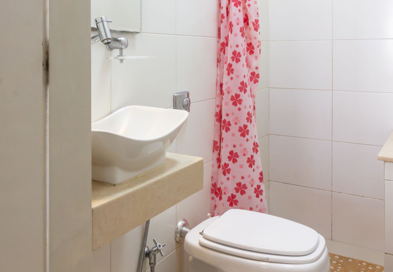 Apartamento em Rio de Janeiro - 450 metros da praia do Leme | PI401 Apartamento em Rio de Janeiro - 450 metros da praia do Leme | PI401