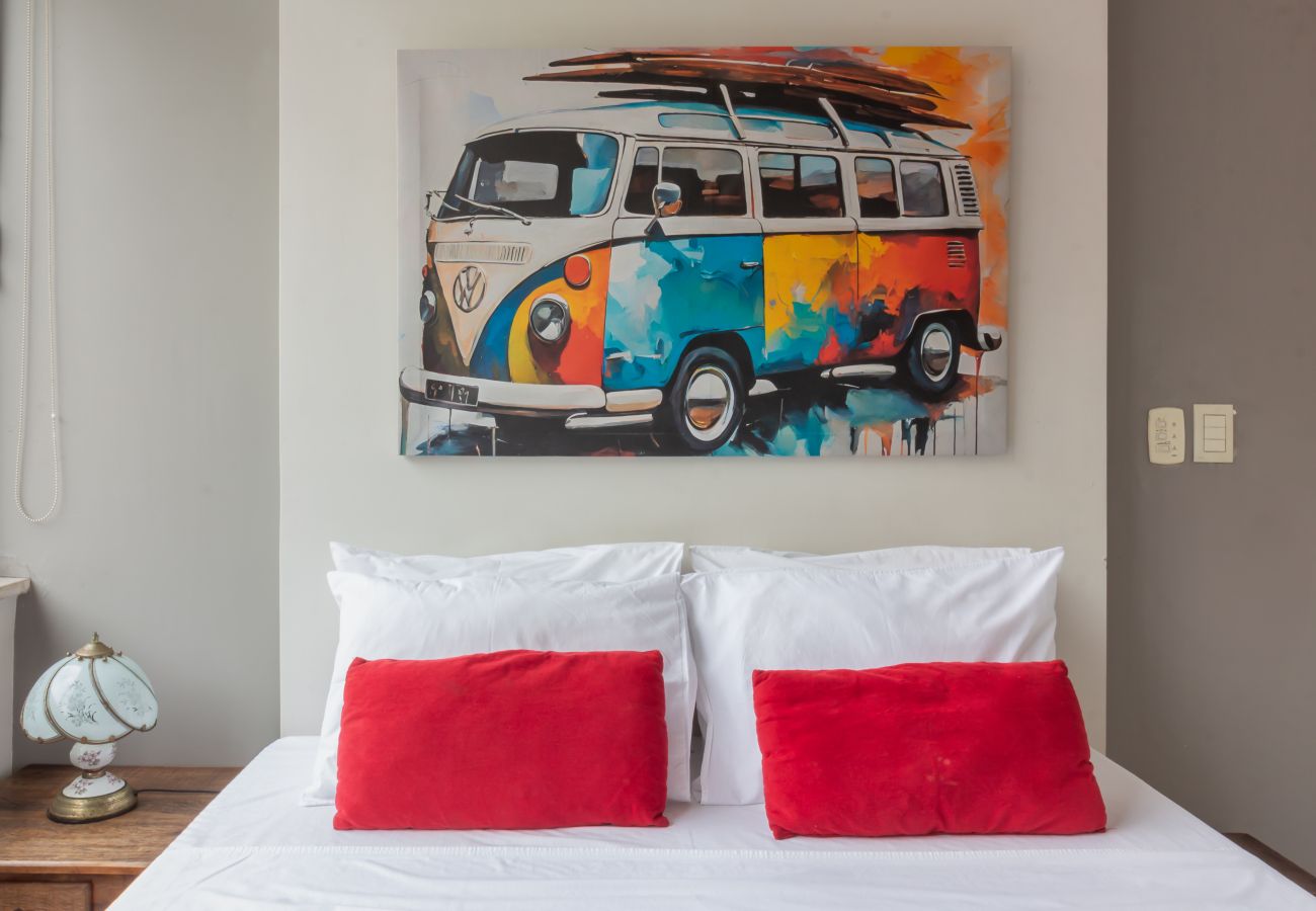 Apartamento em Rio de Janeiro - 450 metros da praia do Leme | PI401 Apartamento em Rio de Janeiro - 450 metros da praia do Leme | PI401