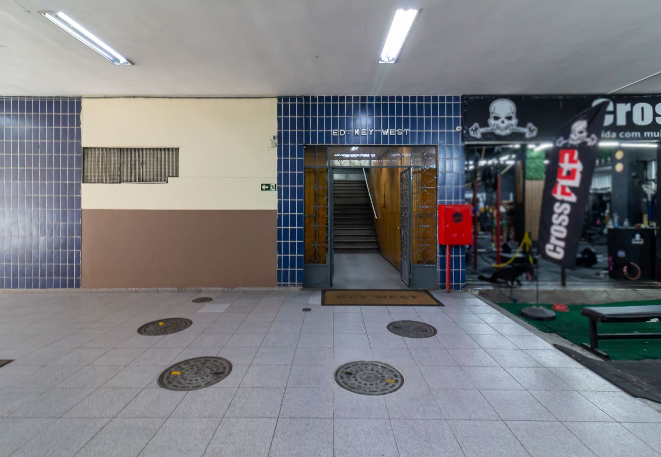 Apartamento em Rio de Janeiro - 450 metros da praia do Leme | PI401 Apartamento em Rio de Janeiro - 450 metros da praia do Leme | PI401