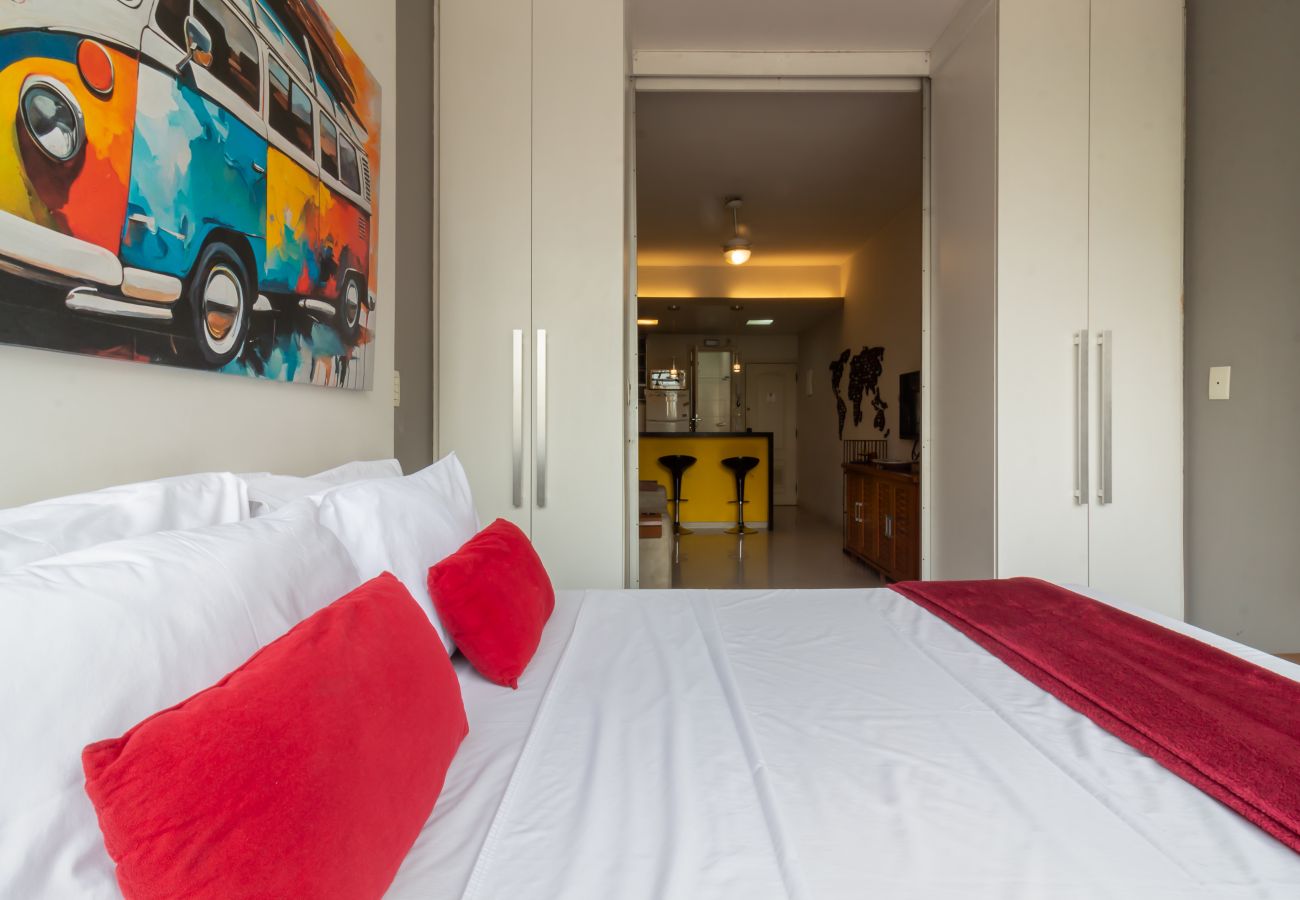 Apartamento em Rio de Janeiro - 450 metros da praia do Leme | PI401 Apartamento em Rio de Janeiro - 450 metros da praia do Leme | PI401