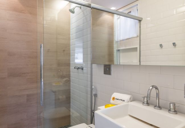 Apartamento em Rio de Janeiro - Belo no Leblon |Vista p/ Morro 2 irmãos| GUC6 ZN1 Apartamento em Rio de Janeiro - Belo no Leblon |Vista p/ Morro 2 irmãos| GUC6 ZN1