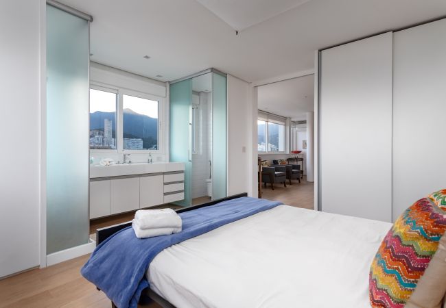 Apartamento em Rio de Janeiro - Belo no Leblon |Vista p/ Morro 2 irmãos| GUC6 ZN1 Apartamento em Rio de Janeiro - Belo no Leblon |Vista p/ Morro 2 irmãos| GUC6 ZN1