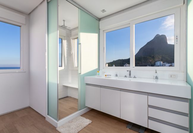 Apartamento em Rio de Janeiro - Belo no Leblon |Vista p/ Morro 2 irmãos| GUC6 ZN1 Apartamento em Rio de Janeiro - Belo no Leblon |Vista p/ Morro 2 irmãos| GUC6 ZN1
