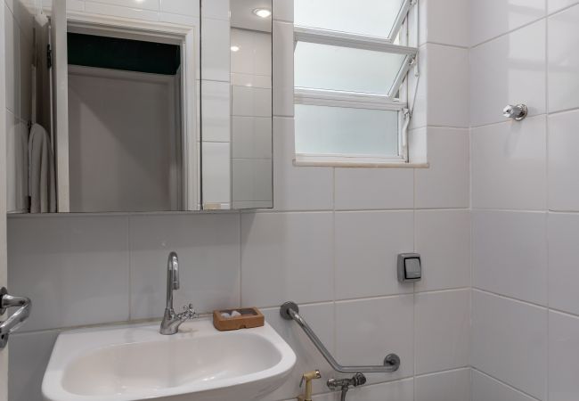 Apartamento em Rio de Janeiro - 6 minutos da praia de Copacabana | RDL1112 Apartamento em Rio de Janeiro - 6 minutos da praia de Copacabana | RDL1112