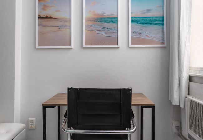 Apartamento em Rio de Janeiro - Estilo em Copacabana | Próximo a praia | BR403 Apartamento em Rio de Janeiro - Estilo em Copacabana | Próximo a praia | BR403