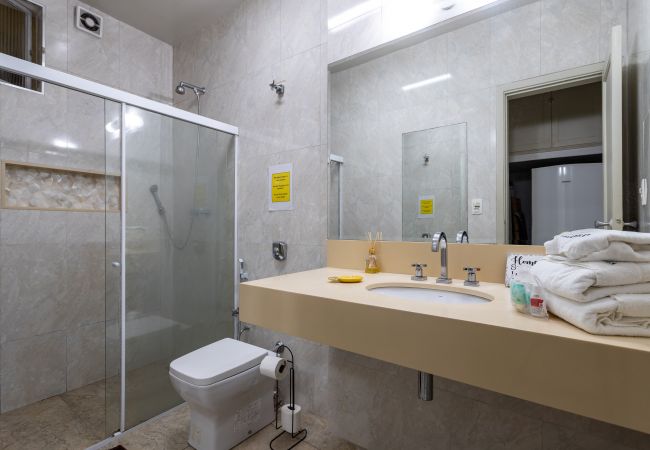 Apartamento em Rio de Janeiro - Estilo em Copacabana | Próximo a praia | BR403 Apartamento em Rio de Janeiro - Estilo em Copacabana | Próximo a praia | BR403