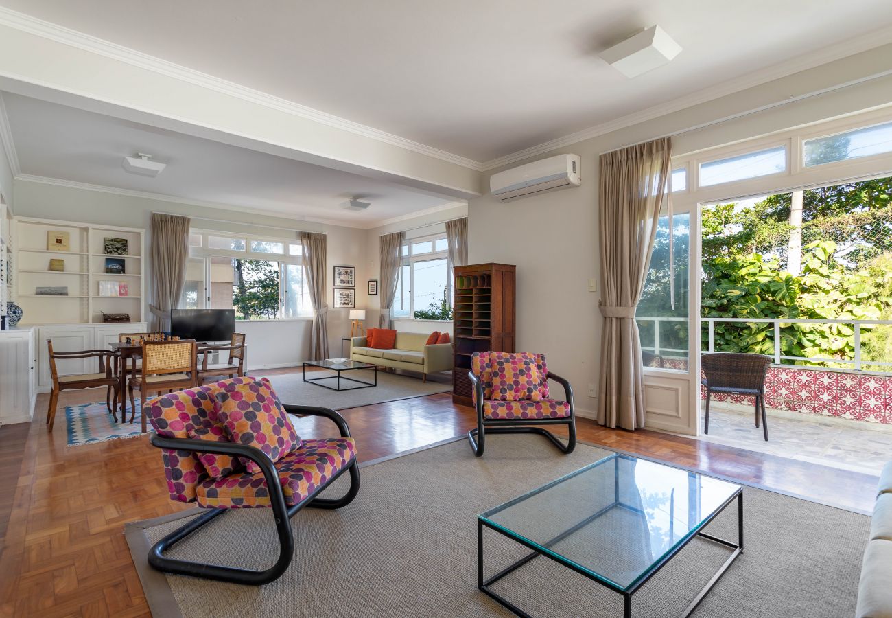 Apartamento em Rio de Janeiro - Refúgio literário, próximo ao Arpoador | FCO501 Apartamento em Rio de Janeiro - Refúgio literário, próximo ao Arpoador | FCO501