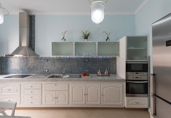 Apartamento em Arucas - HomeForGuest NUEVO Dúplex con Azotea junto a la Catedral de Arucas Apartamento em Arucas - HomeForGuest NUEVO Dúplex con Azotea junto a la Catedral de Arucas