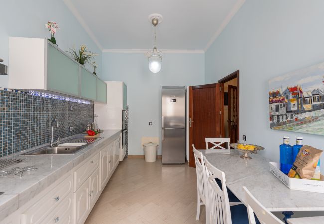 Apartamento em Arucas - HomeForGuest NUEVO Dúplex con Azotea junto a la Catedral de Arucas Apartamento em Arucas - HomeForGuest NUEVO Dúplex con Azotea junto a la Catedral de Arucas