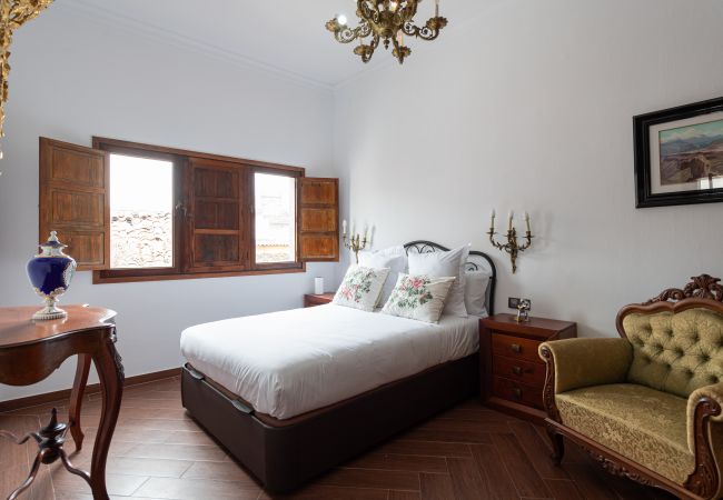 Apartamento em Arucas - HomeForGuest NUEVO Dúplex con Azotea junto a la Catedral de Arucas Apartamento em Arucas - HomeForGuest NUEVO Dúplex con Azotea junto a la Catedral de Arucas