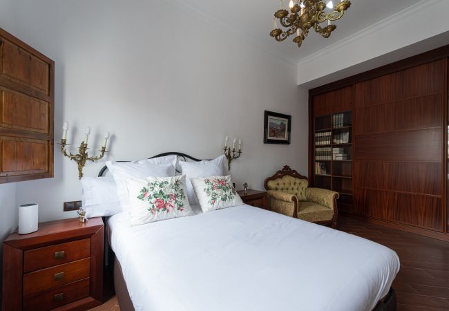 Apartamento em Arucas - HomeForGuest NUEVO Dúplex con Azotea junto a la Catedral de Arucas Apartamento em Arucas - HomeForGuest NUEVO Dúplex con Azotea junto a la Catedral de Arucas