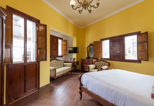 Apartamento em Arucas - HomeForGuest NUEVO Dúplex con Azotea junto a la Catedral de Arucas Apartamento em Arucas - HomeForGuest NUEVO Dúplex con Azotea junto a la Catedral de Arucas