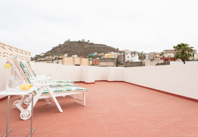 Apartamento em Arucas - HomeForGuest NUEVO Dúplex con Azotea junto a la Catedral de Arucas Apartamento em Arucas - HomeForGuest NUEVO Dúplex con Azotea junto a la Catedral de Arucas
