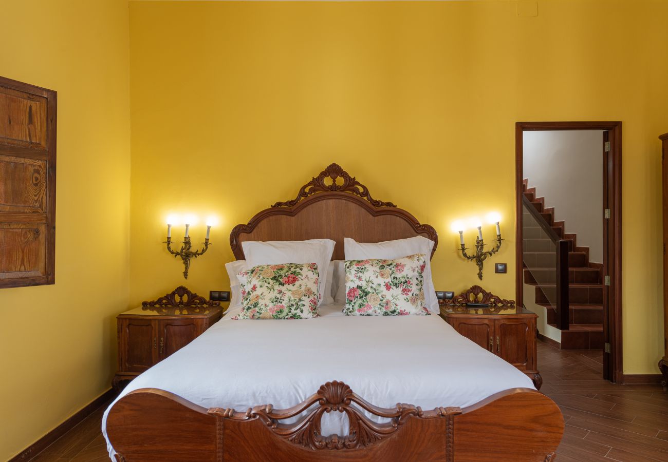 Apartamento em Arucas - HomeForGuest NUEVO Dúplex con Azotea junto a la Catedral de Arucas Apartamento em Arucas - HomeForGuest NUEVO Dúplex con Azotea junto a la Catedral de Arucas